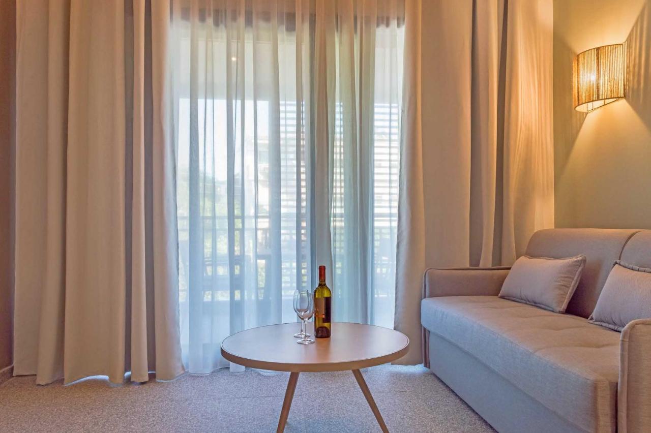 Eco Green Residences & Suites Торони Экстерьер фото